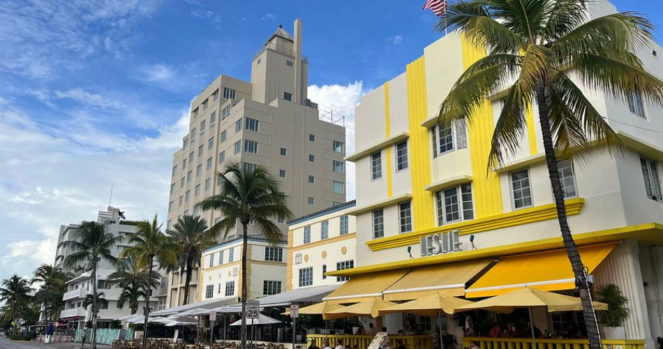 48 Hours in Miami: Beaches, Bites & Big Energy