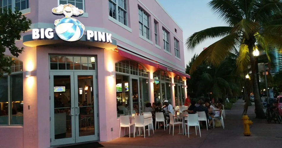 48 Hours in Miami: Beaches, Bites & Big Energy
